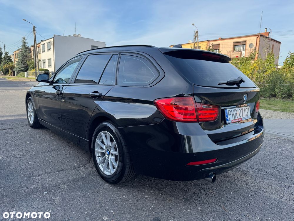 BMW Seria 3 318d xDrive - 3