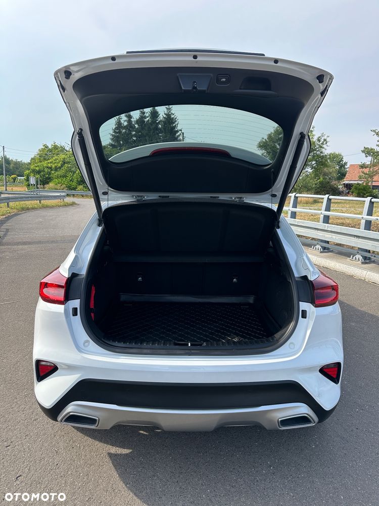 Kia XCeed - 16