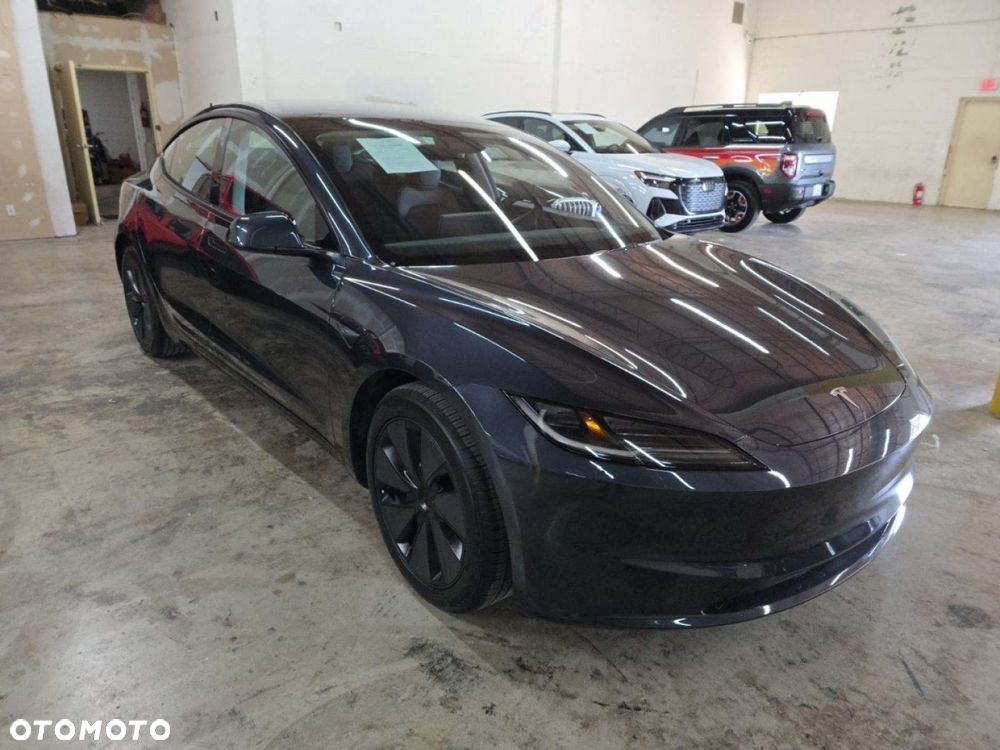Tesla Model 3 - 2