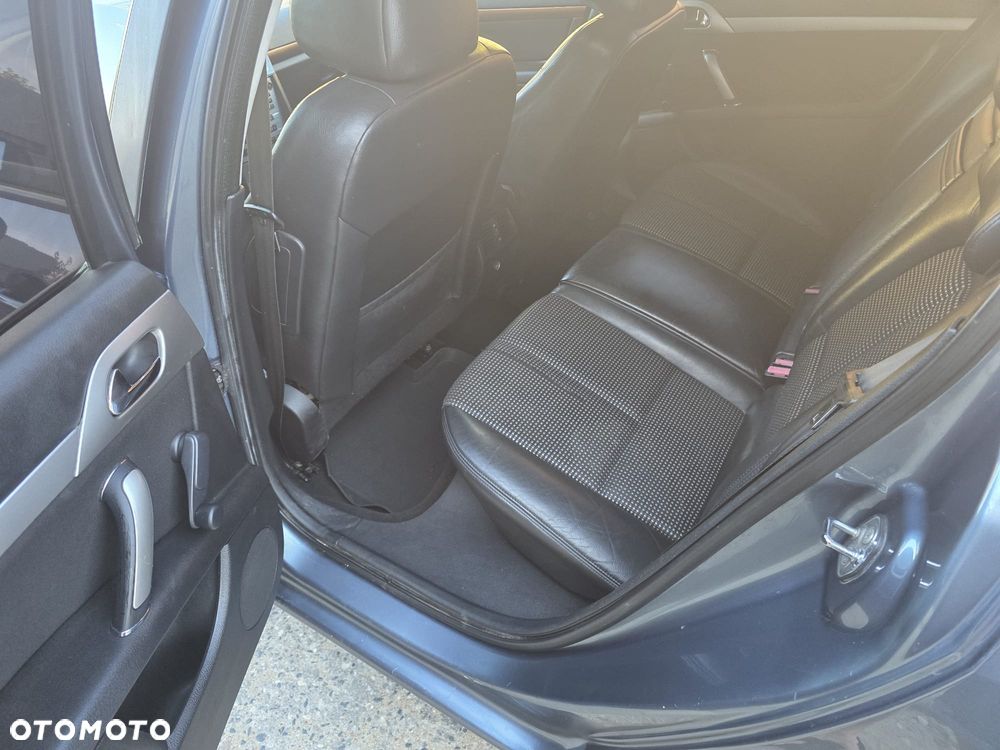 Peugeot 407 - 9