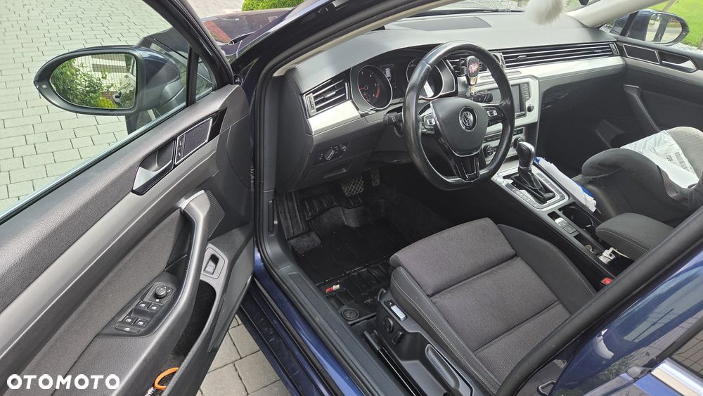 Volkswagen Passat - 7