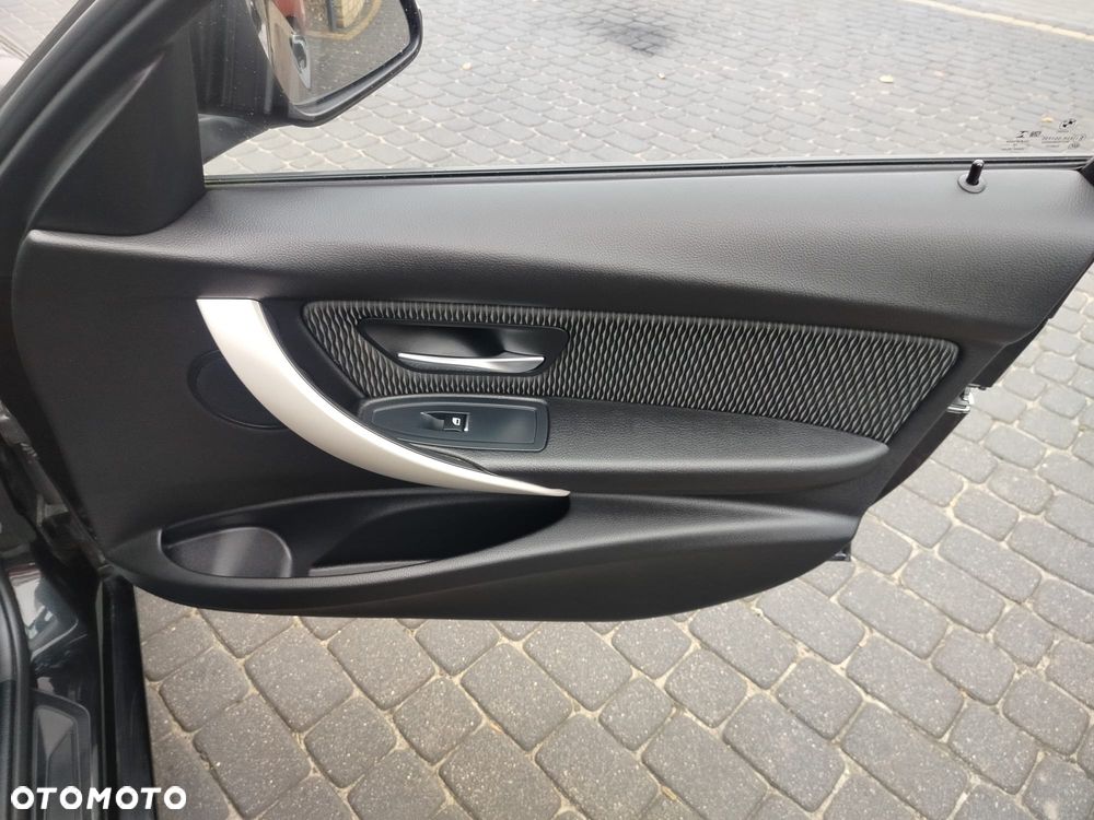 BMW Seria 3 - 26