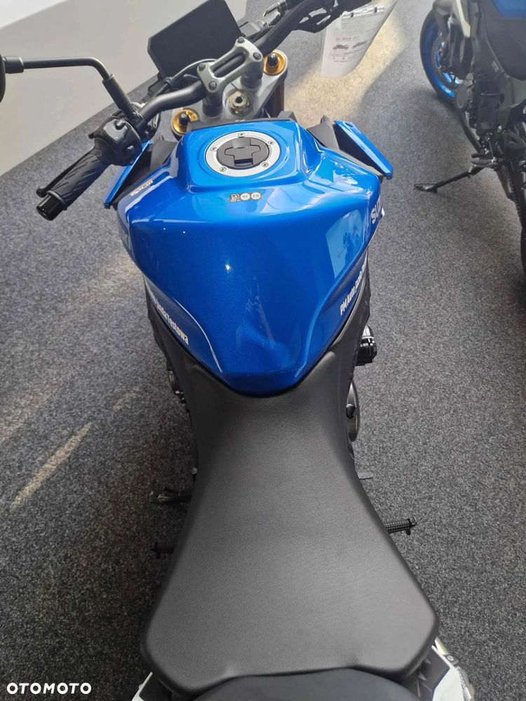 Suzuki GSX 1000 - 12