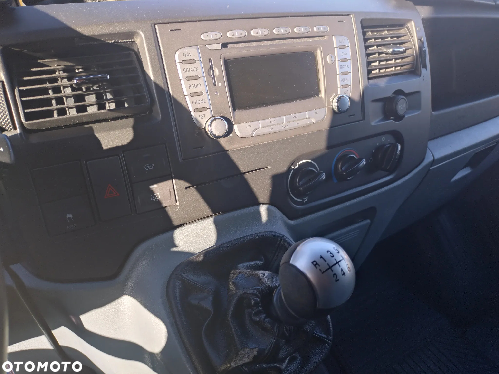 Ford Transit 350L - 9