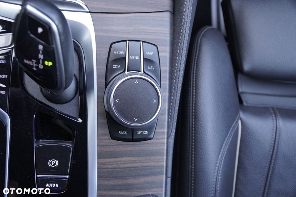 BMW Seria 5 520d Sport Line sport - 26
