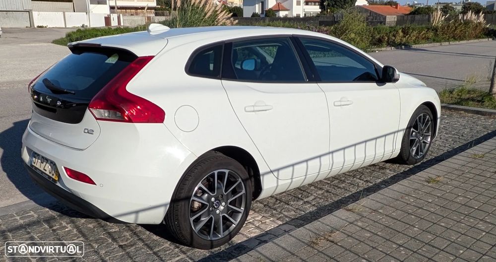 Volvo V40 1.6 D2 Eco Kinetic - 4
