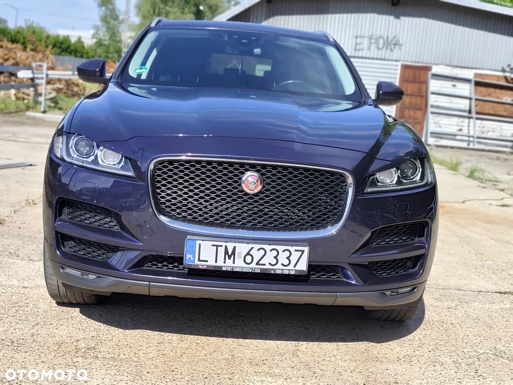 Jaguar F-Pace - 8