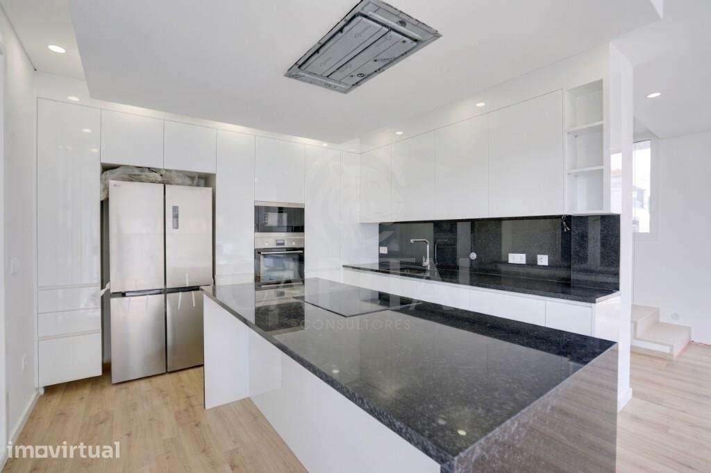 Moradia V3 Isolada com Piscina – Nova – Abrunheira - Grande imagem: 4/40