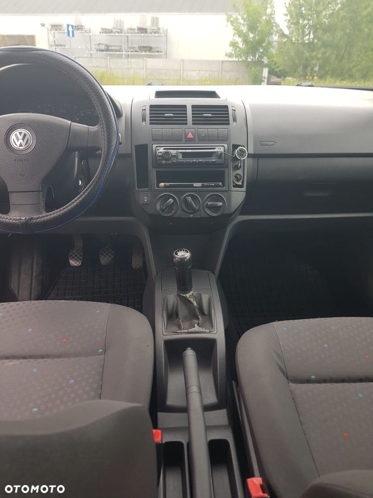 Volkswagen Polo - 32