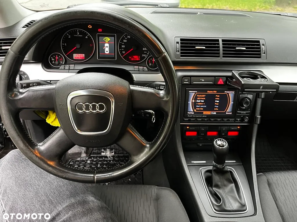 Audi A4 Avant 2.0 TDI - 8