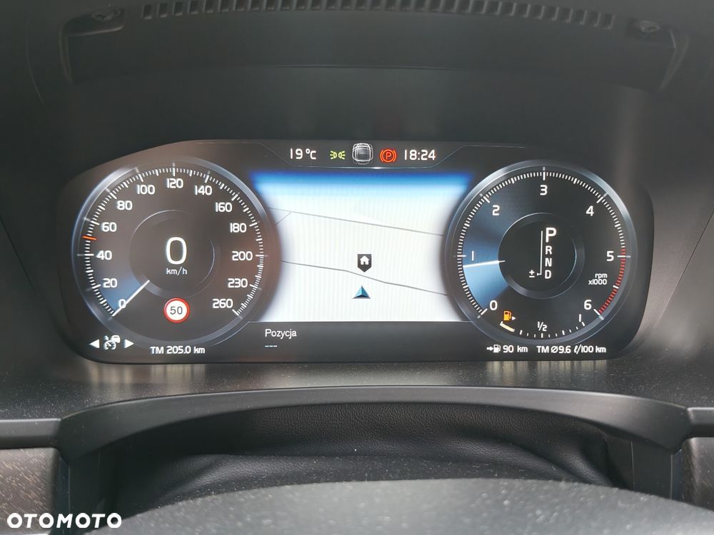 Volvo V90 D5 SCR AWD Momentum Pro - 27