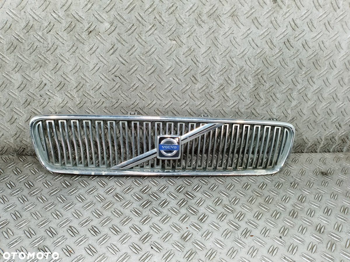 ATRAPA GRILL GRIL VOLVO V50 - 1