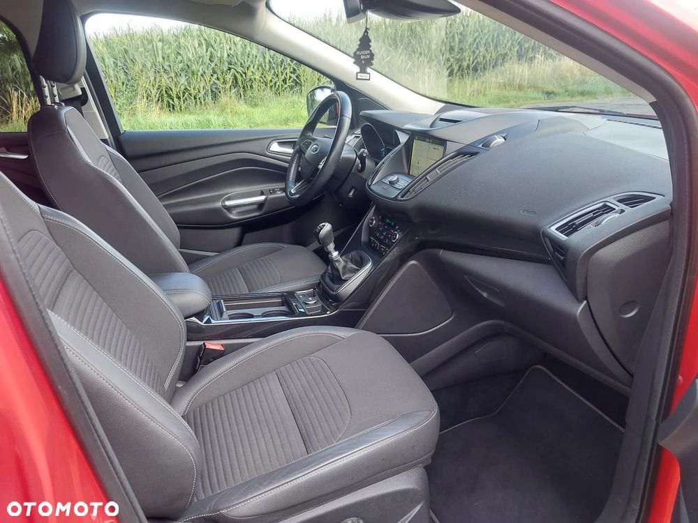 Ford Kuga 1.5 EcoBoost 2x4 Titanium - 7