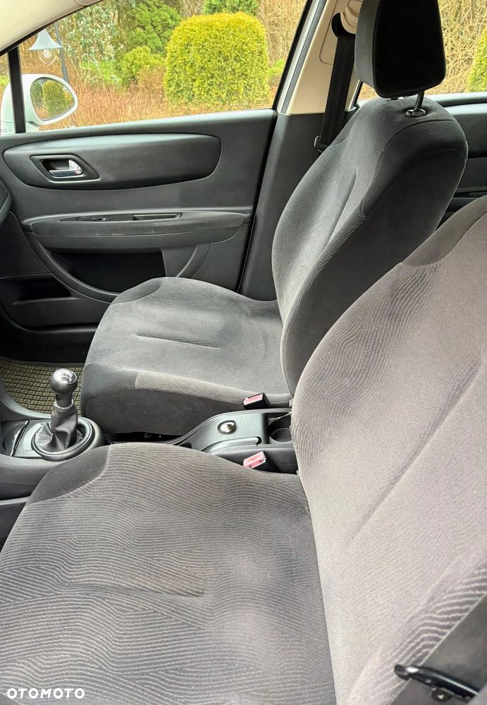 Citroën C4 1.6 HDi Magic - 9