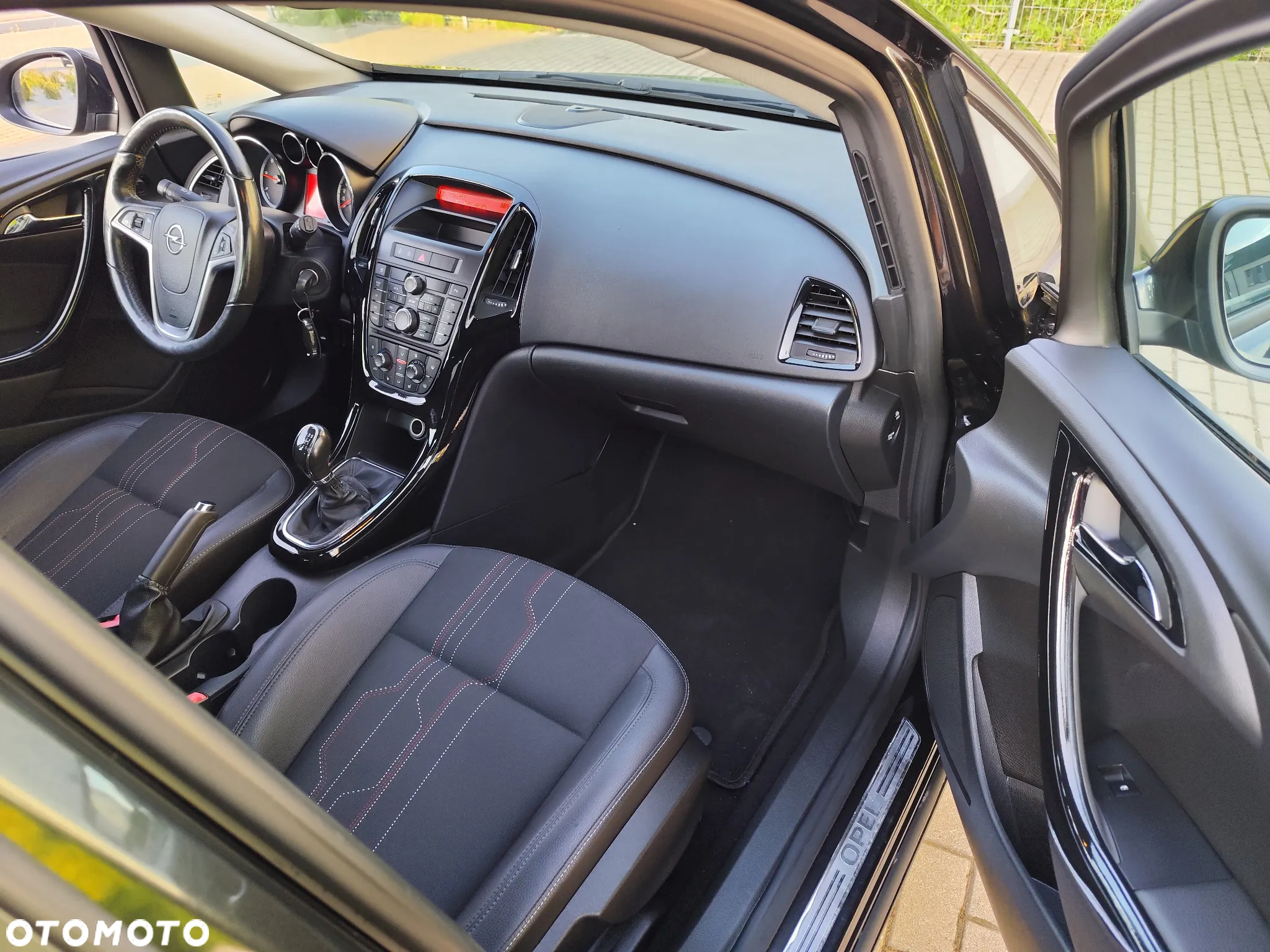 Opel Astra IV 1.7 CDTI Cosmo - 12