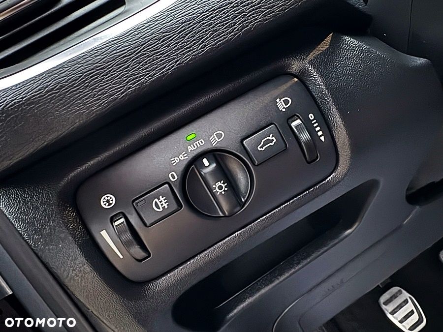 Volvo V40 D2 Momentum - 32