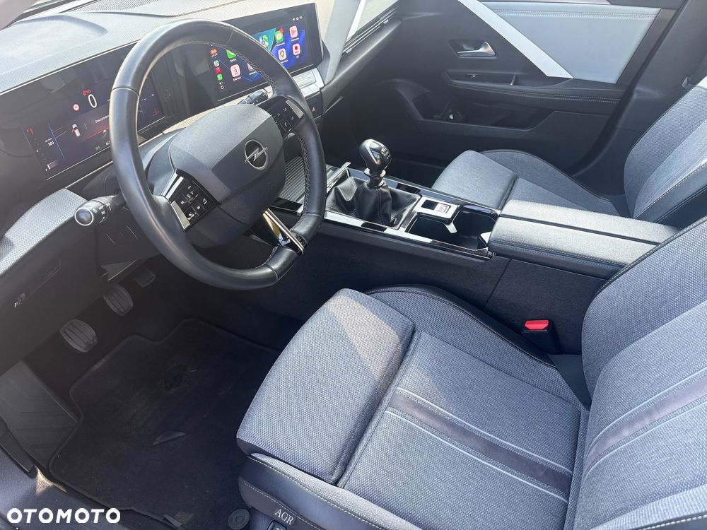 Opel Astra 1.2 T Business Elegance S&S - 26