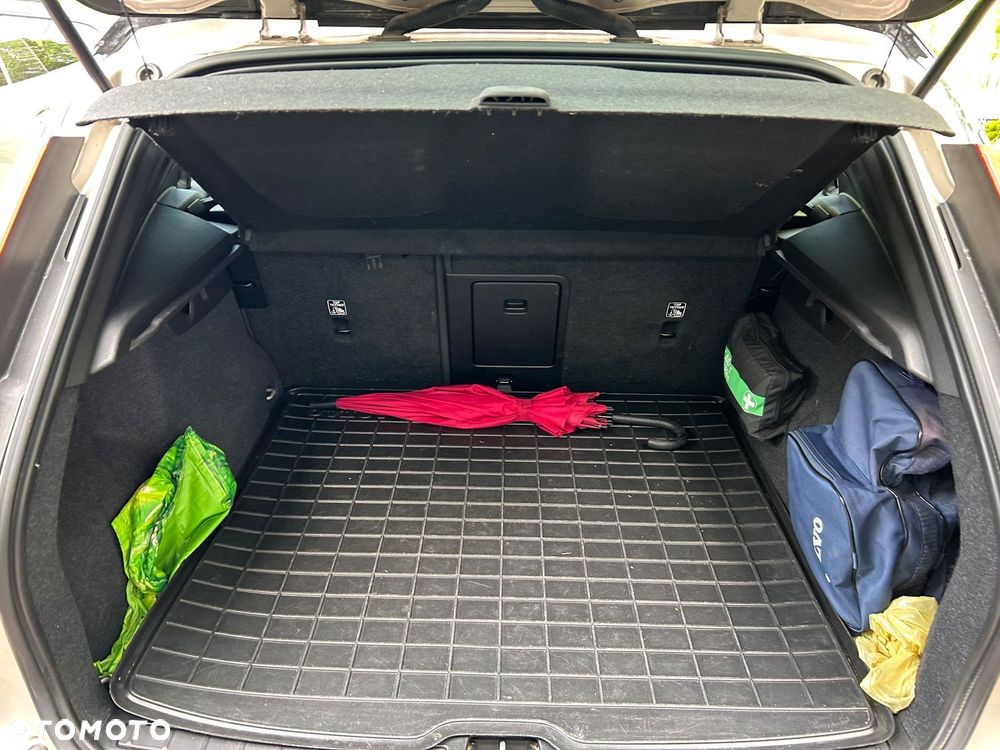 Volvo XC 40 Recharge Plus - 16
