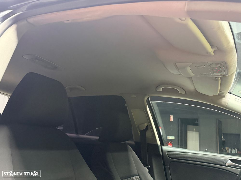 VW Golf 2.0 TDi Confortline - 23