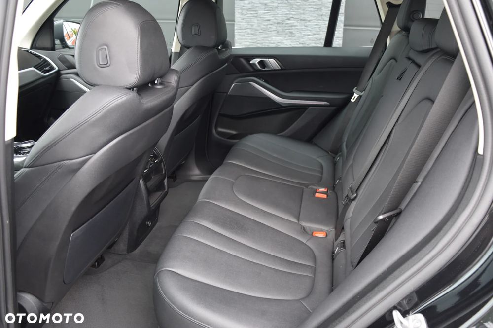 BMW X5 xDrive40i - 16