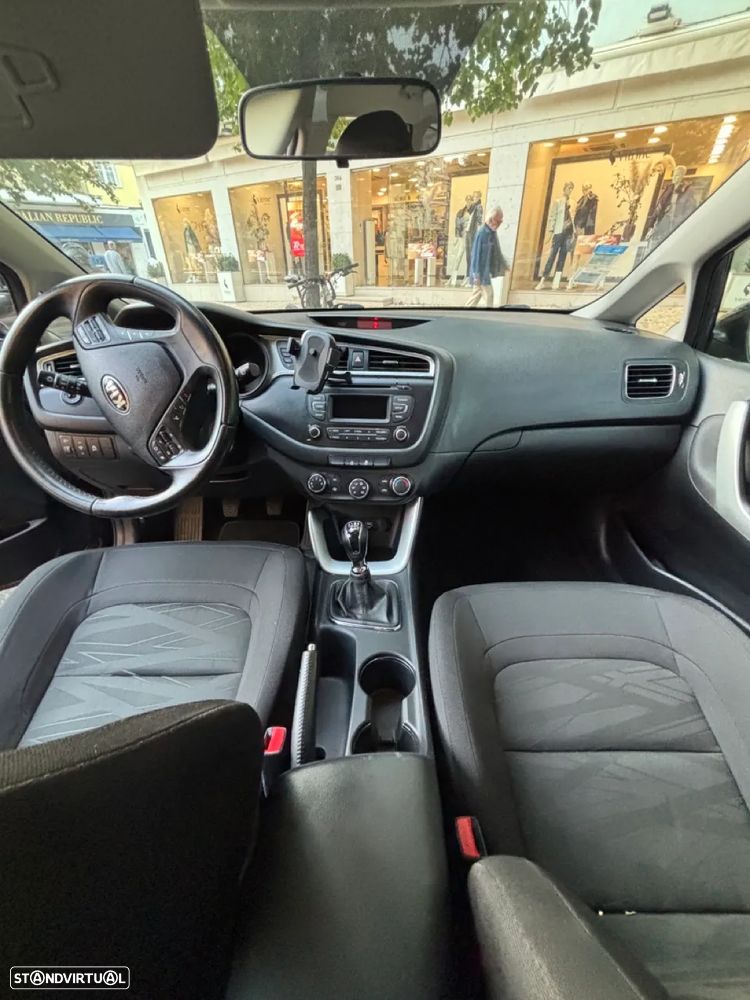 Kia Ceed SW - 12