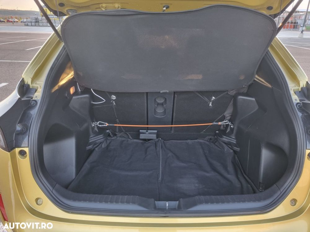 Toyota Yaris Cross 1.5 VVT-i HSD 4x2 Exclusive Adventure - 14