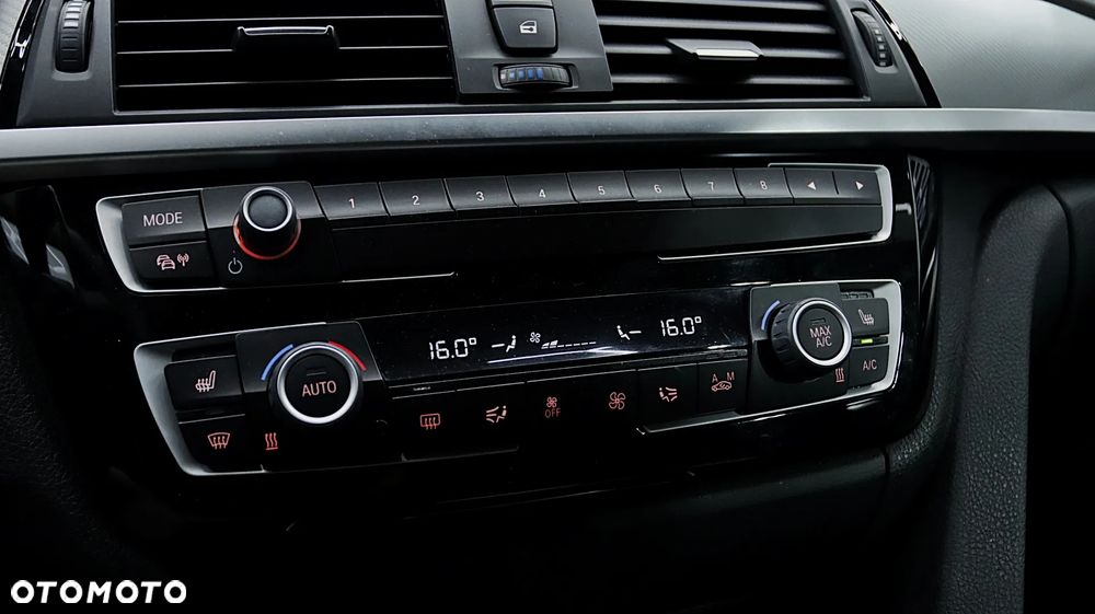 BMW Seria 3 318i GPF Sport Line - 23