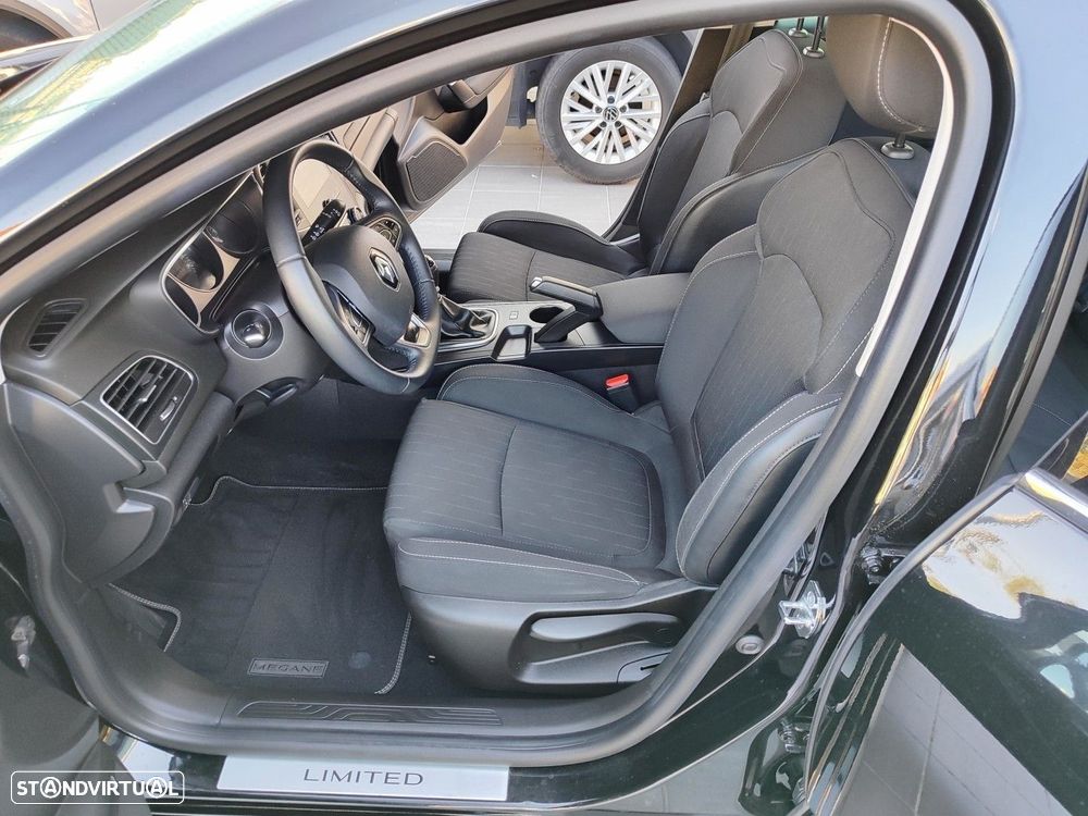 Renault Mégane 1.3 TCe Limited J17 - 8