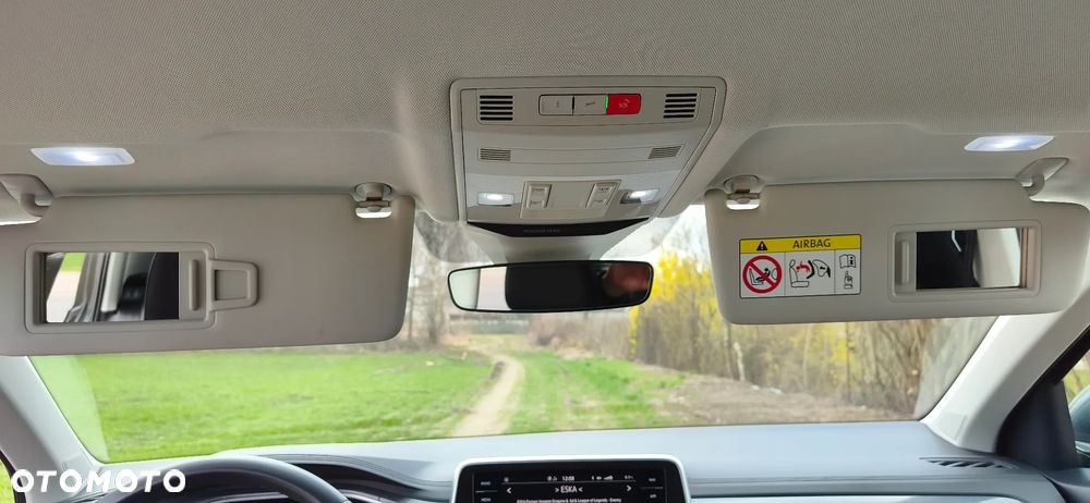 Volkswagen T-Roc - 14