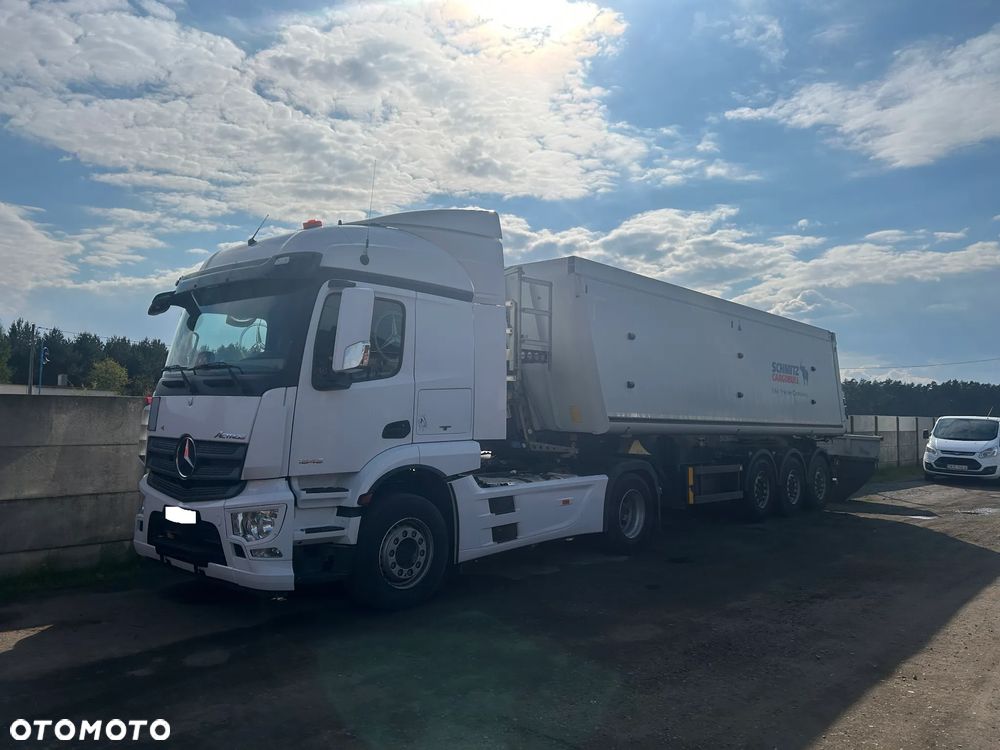 Mercedes-Benz arocs - 4