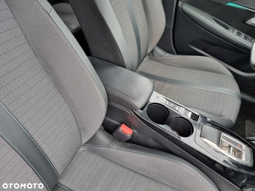 Peugeot 208 PureTech 130 EAT8 Allure Pack - 9