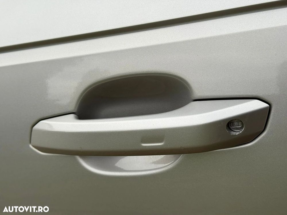 Audi A4 Avant 2.0 TDI S tronic quattro sport - 26