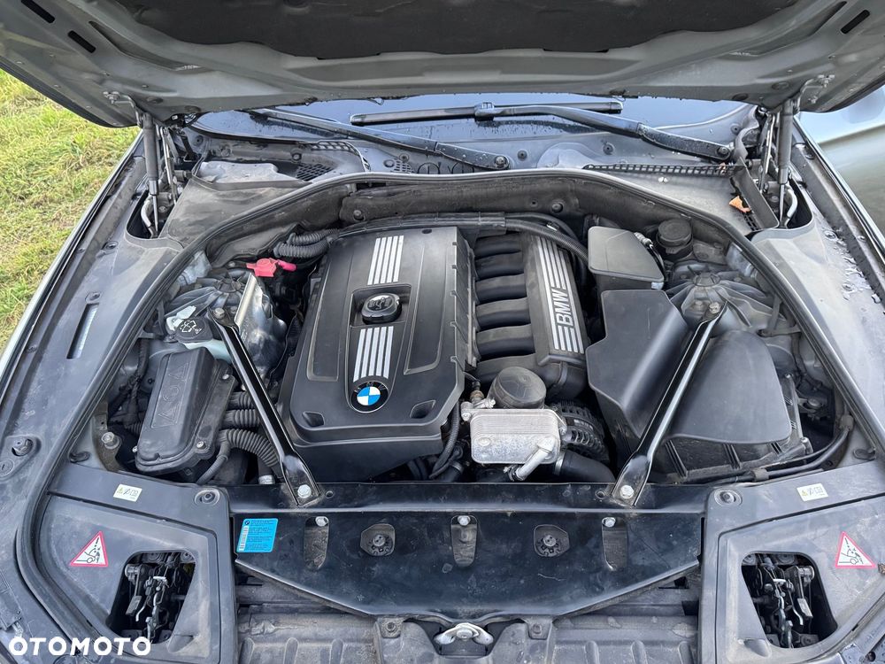 BMW Seria 5 523i - 15