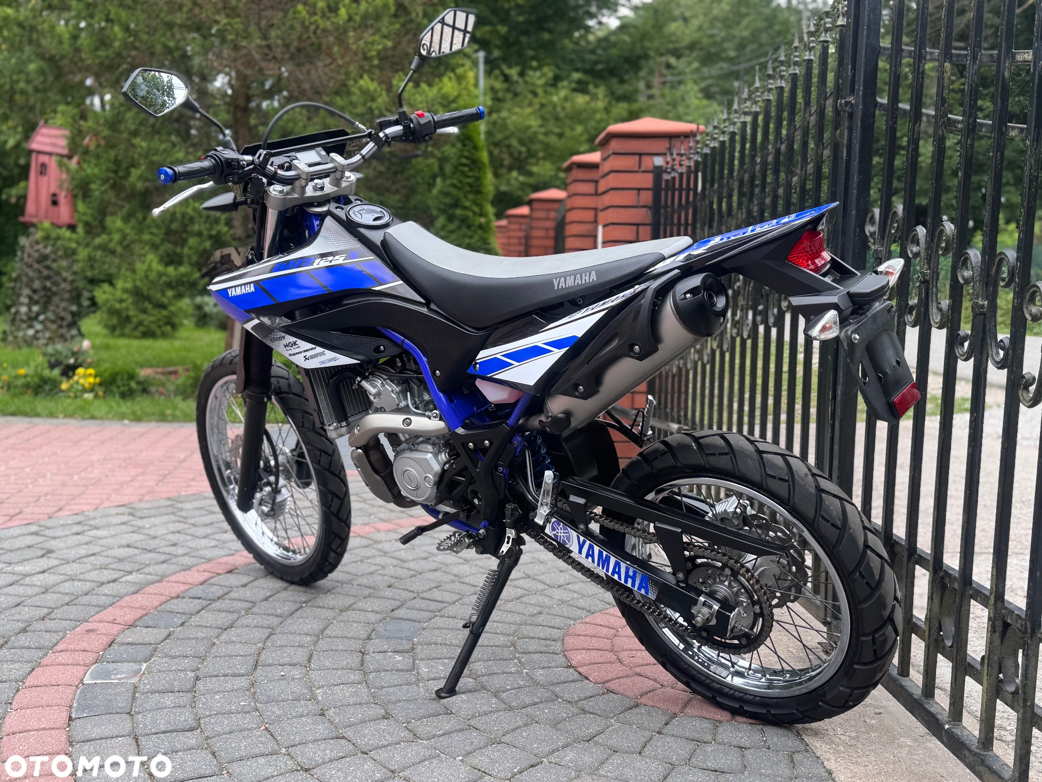 Yamaha WR - 8