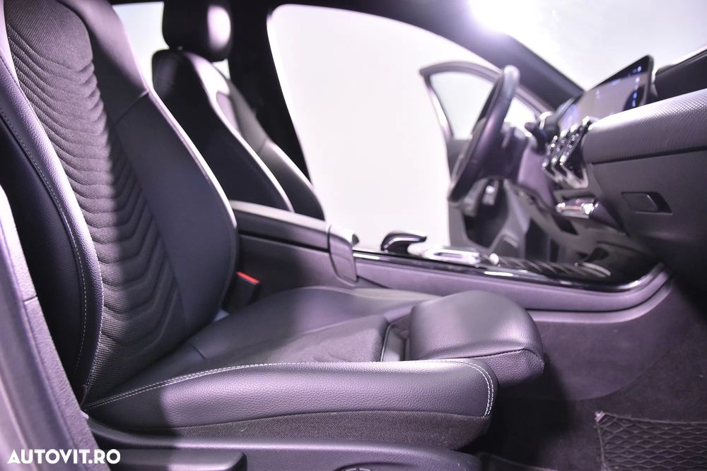 Mercedes-Benz A 200 7G-DCT - 11