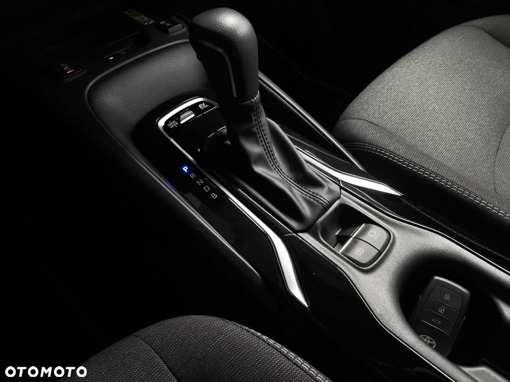 Toyota Corolla 1.8 Hybrid Style - 23