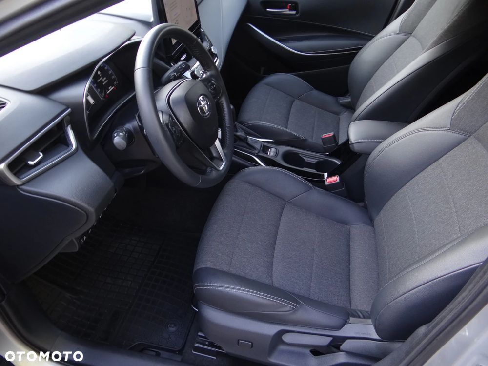 Toyota Corolla - 19