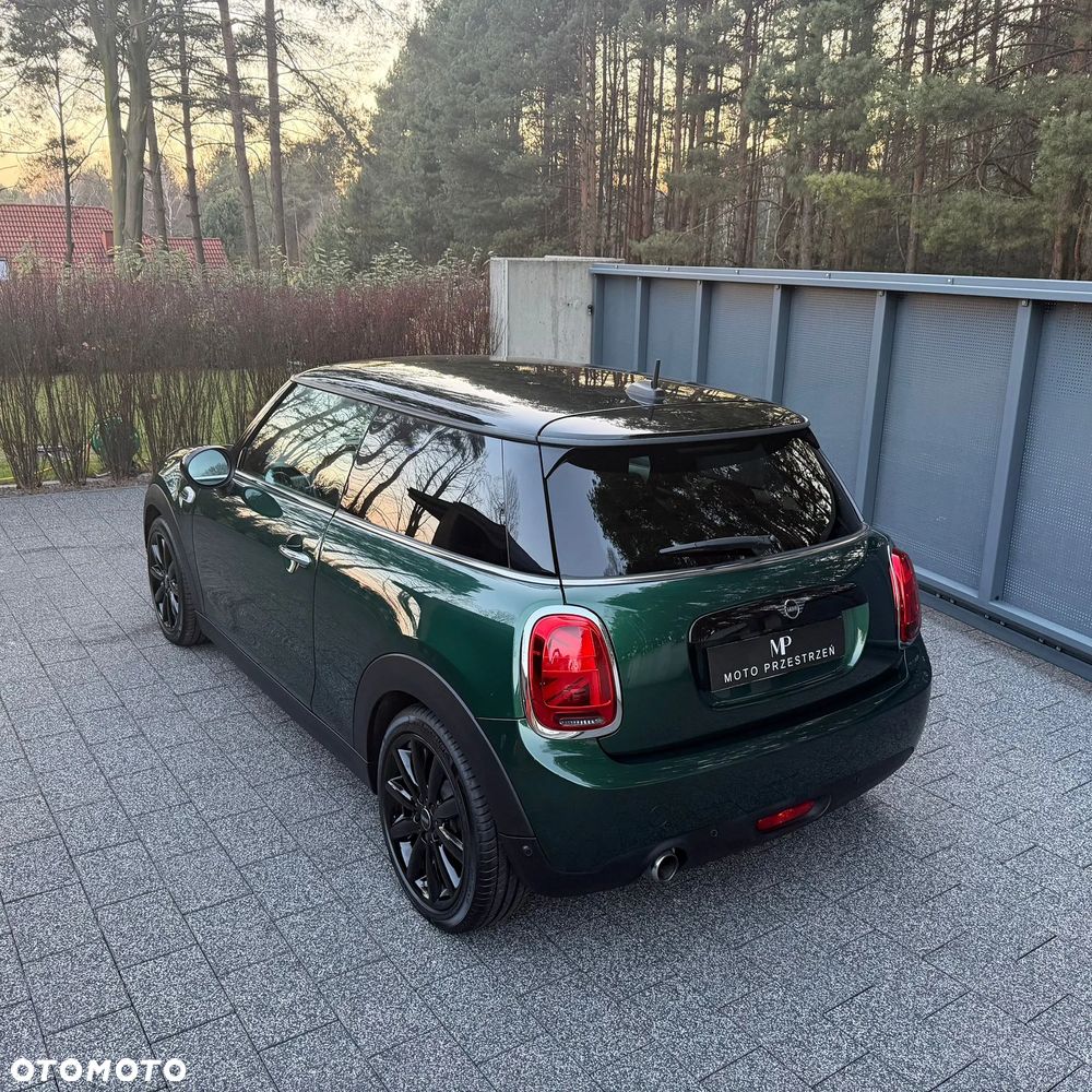 MINI Cooper Essential Trim - 8