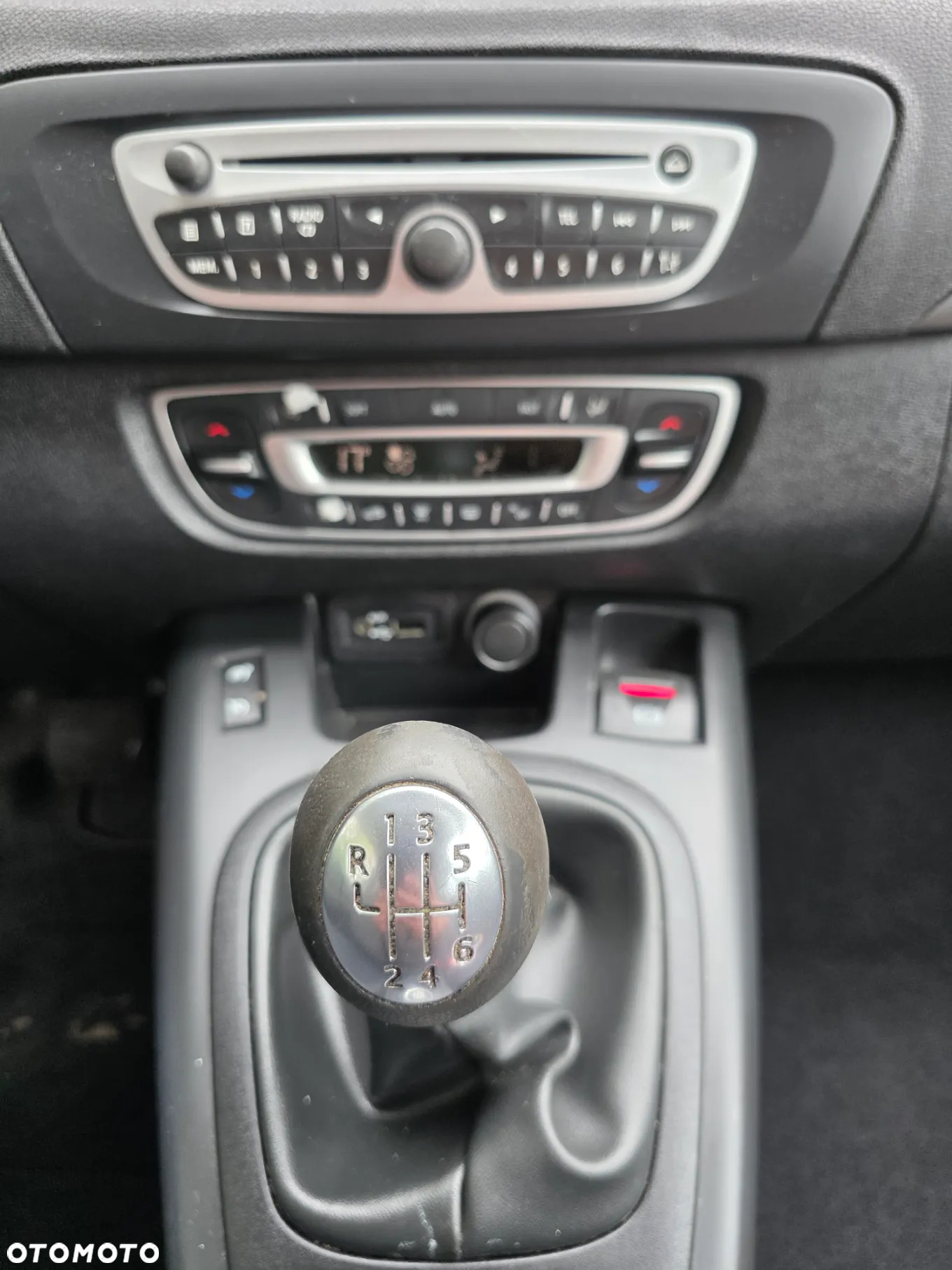 Renault Scenic 1.6 16V TomTom Edition - 31