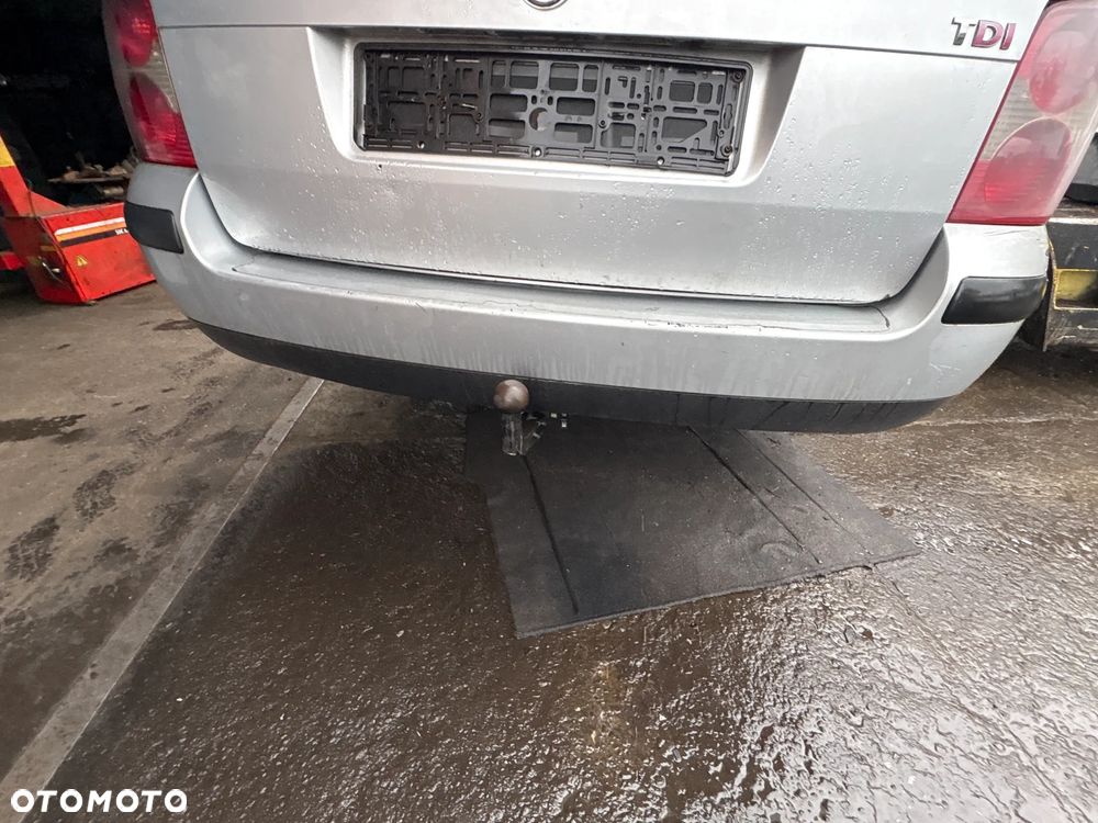 ZDERZAK TYLNY TYŁ VW PASSAT B5 KOMBI FL 2004R NR LAKIERU LA7W - 1