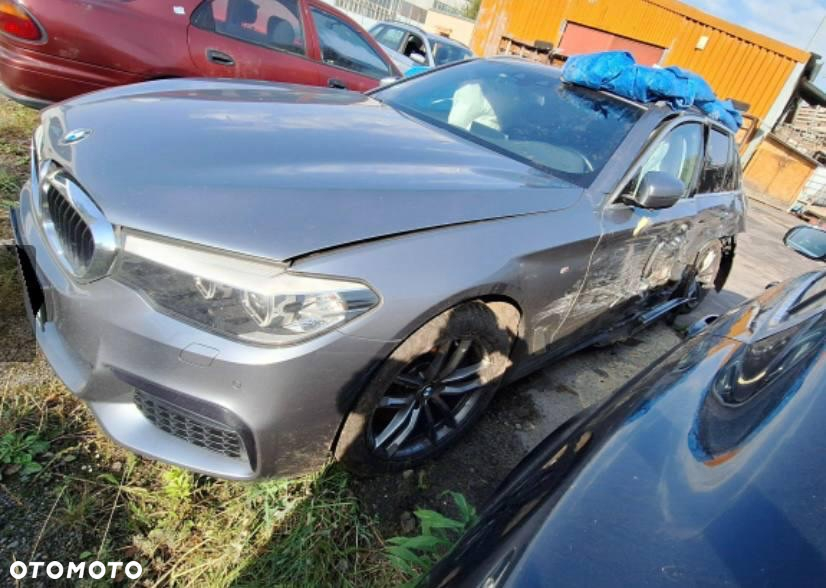 BMW Seria 5 530d Touring Sport Line - 2