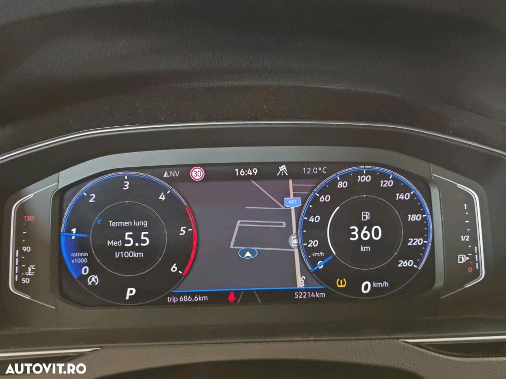 Volkswagen Passat - 4