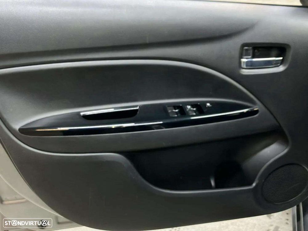 Mitsubishi Space Star 1.2 Intense - 19