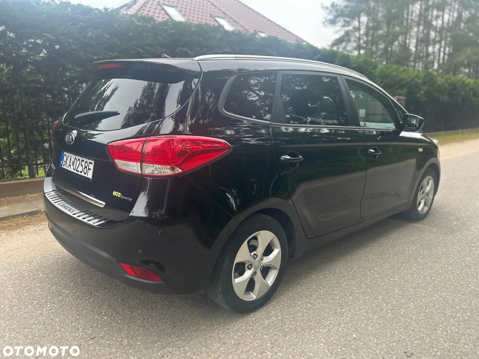 Kia Carens 1.7 CRDi L - 11