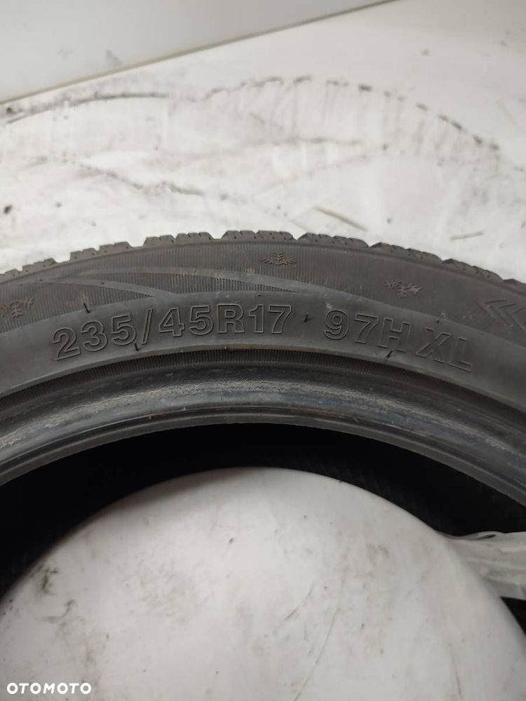 OPONA 17 ZIMA 235/45 - 3