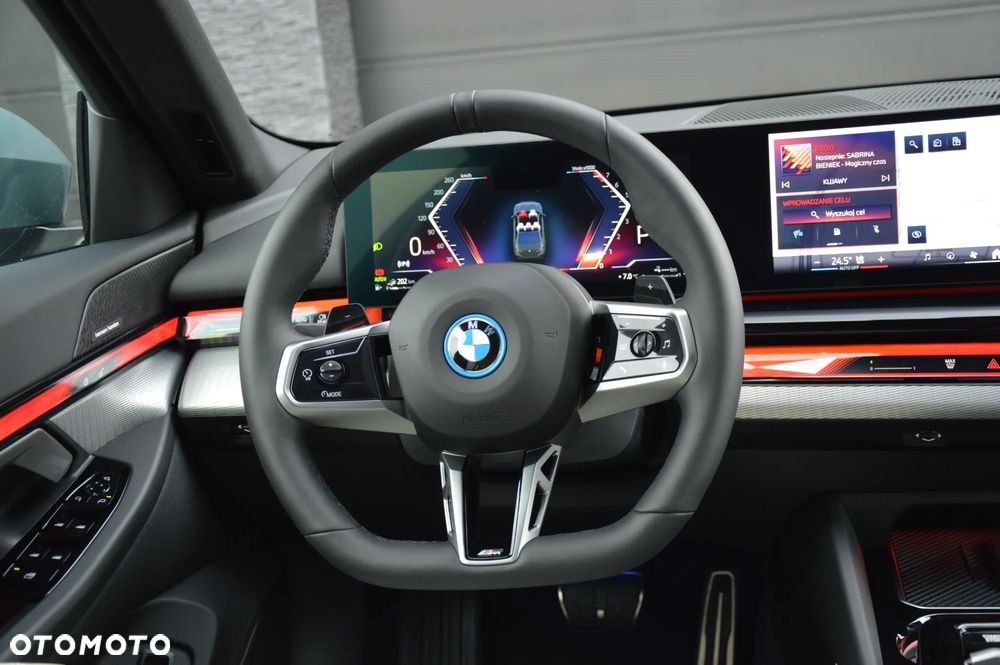 BMW Seria 5 530e - 25
