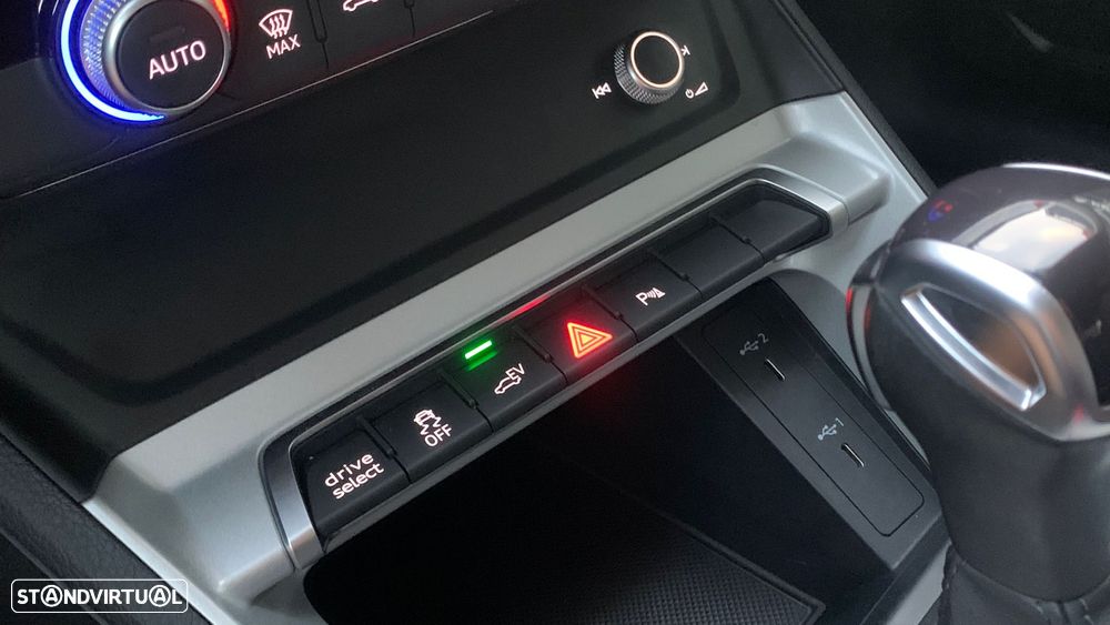 Audi Q3 45 TFSIe S tronic - 14