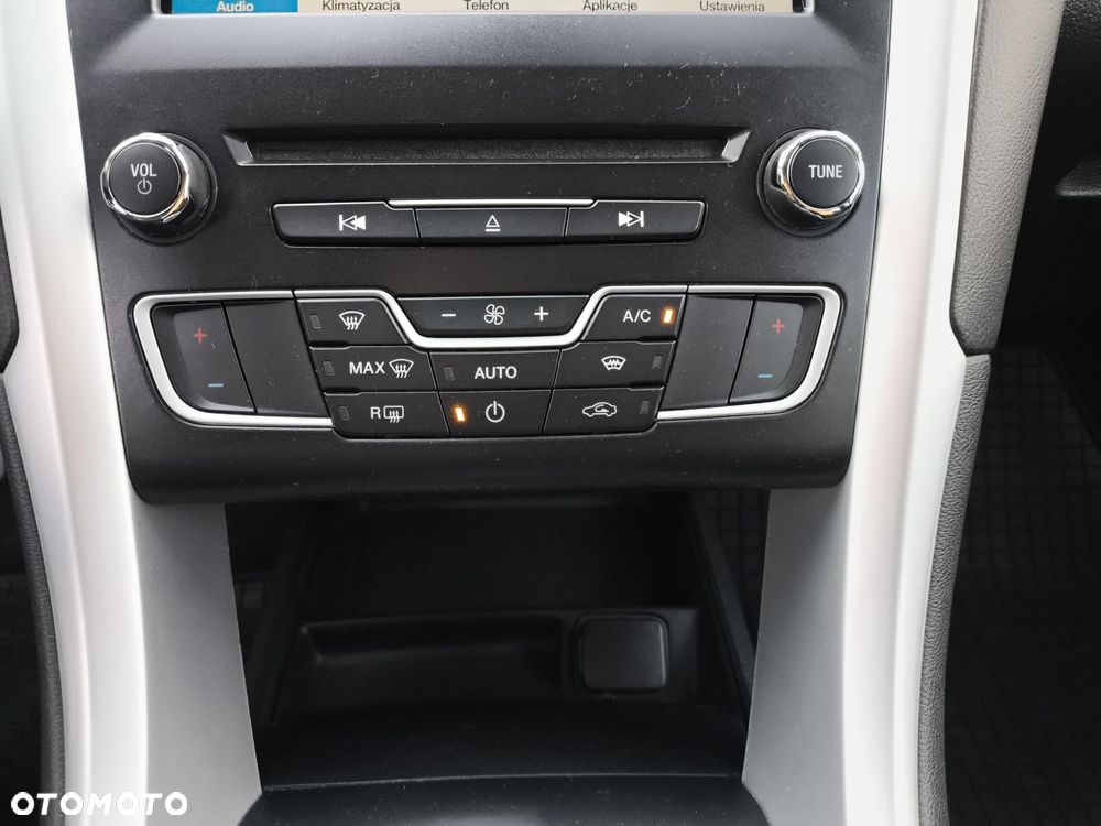 Ford Mondeo 1.5 EcoBoost Titanium - 25