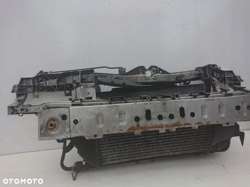 PAS PRZEDNI CHŁODNICA FOCUS MK2 LIFT 1.6 16V - 2