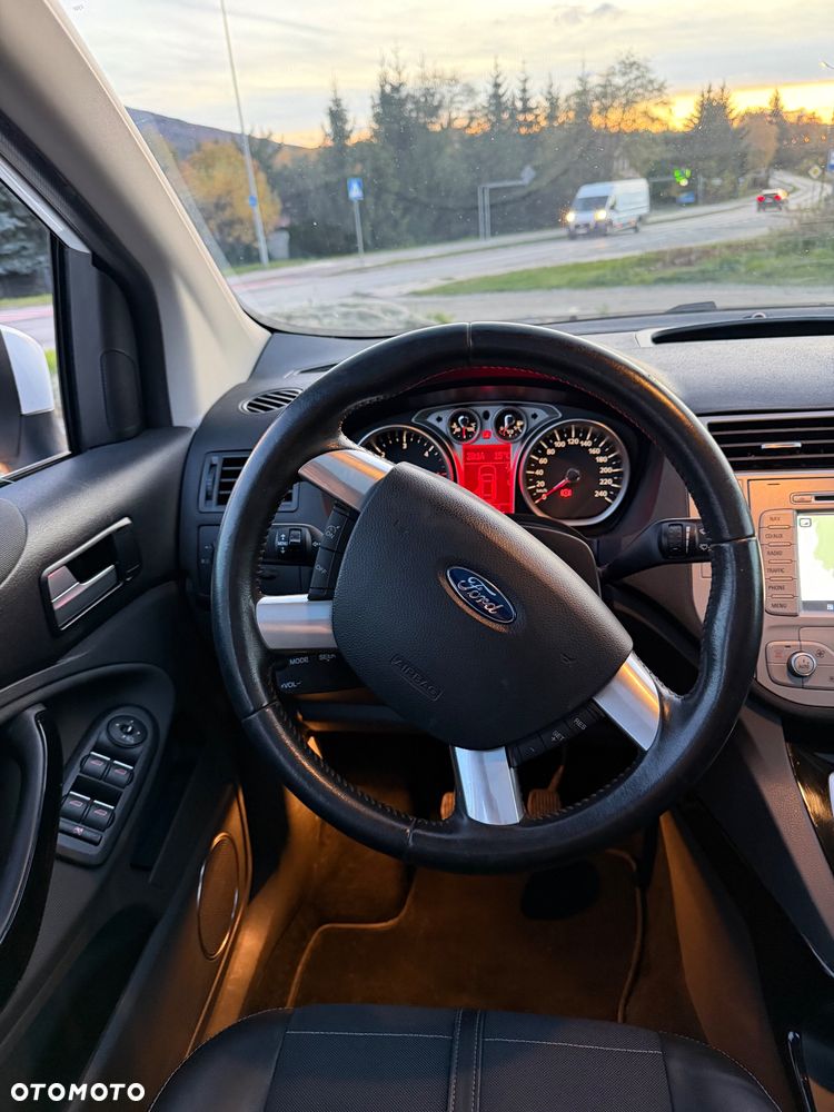 Ford Kuga 2.0 TDCi Titanium S - 33